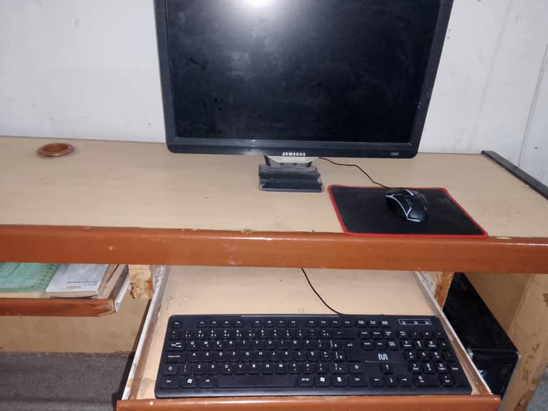 Computer Table 4