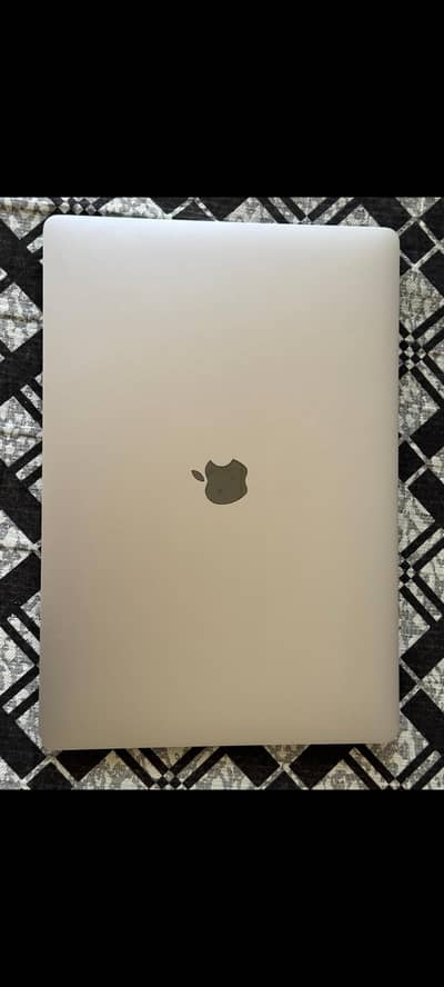 MacBook Pro 2019 16-inch and contact on 03039696441