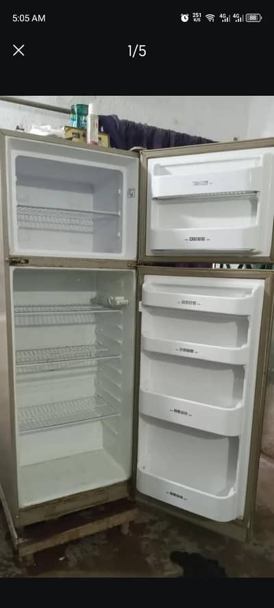 Dawlance refrigerator