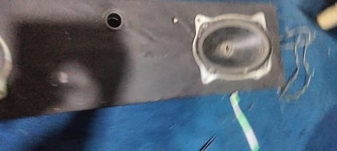 one speaker repair okay sound and bass