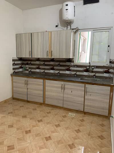 FAMILY FLAT FOR RENT LOCATION CHAKLALA SCHEME 3