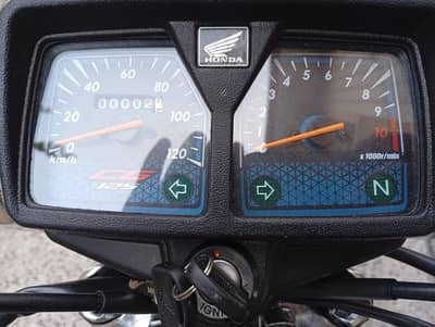 Honda 125 Brand new  0/3/3/1/1/4/8/2/3/24