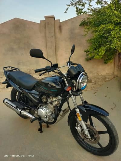 Yamaha DX call&whtsap o. 3. o. 5.7. 6.7. 7.4. o. 2