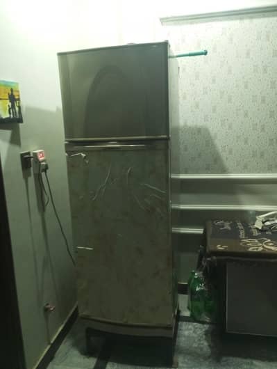 Dawlance full size refrigerator for sale