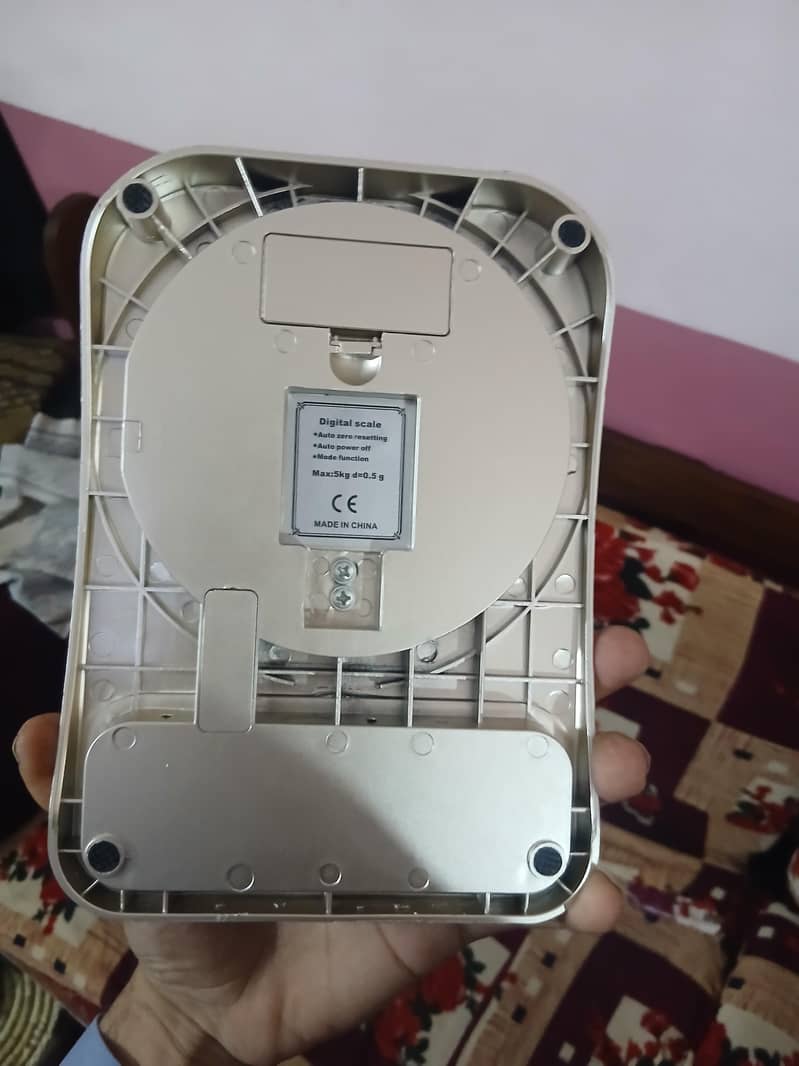 Digital scale 5
