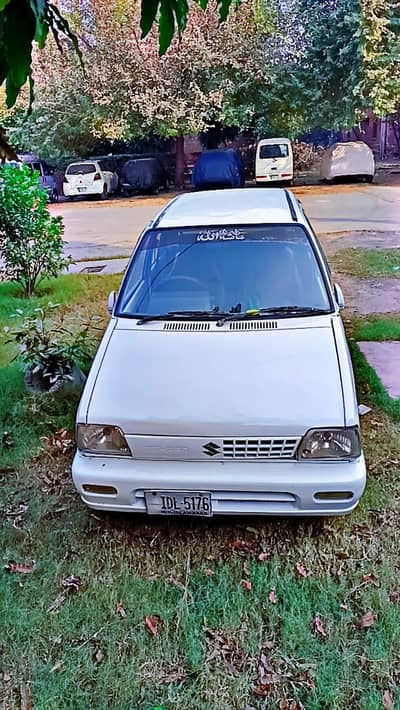 Mehran 2002 mdl, interior genuine. Rims, speedometer. bio not available