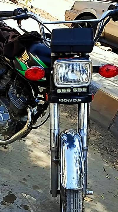 0,3,1,7,2,5,9,8,0,9,2 urgent sale unique 125 17 UNIQUE Model 17 All ok