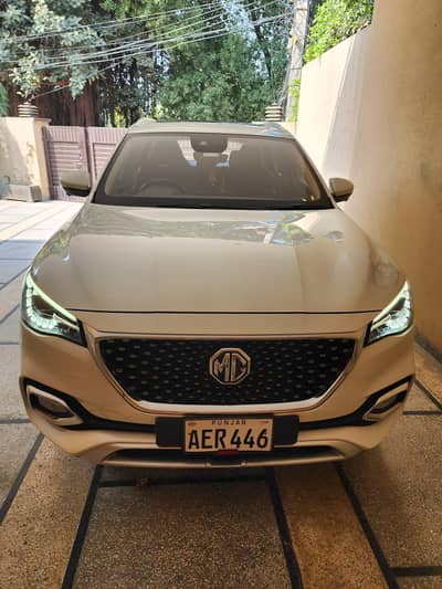 MG HS TROFY MODEL 2021