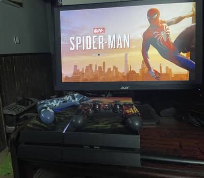 PlayStation 4 Fat 500GB  for Sale with multiple DVDs