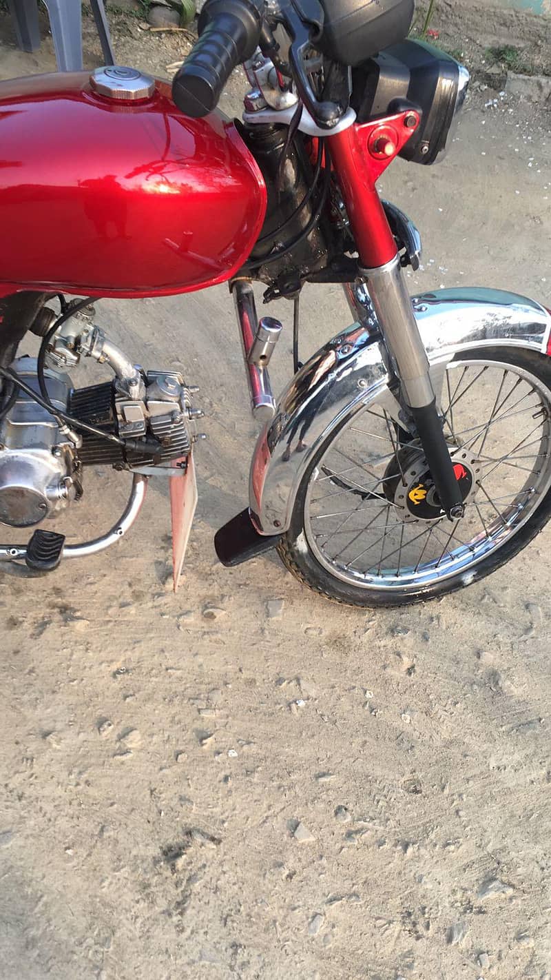 ہونڈا موٹر سائیکل 4