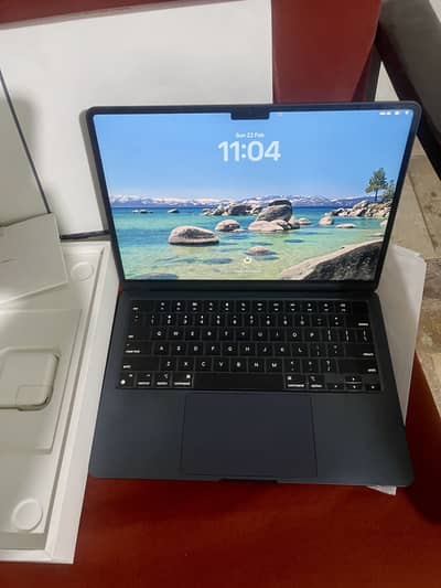 Apple macbook air m2 8/256gb 2022 model full box