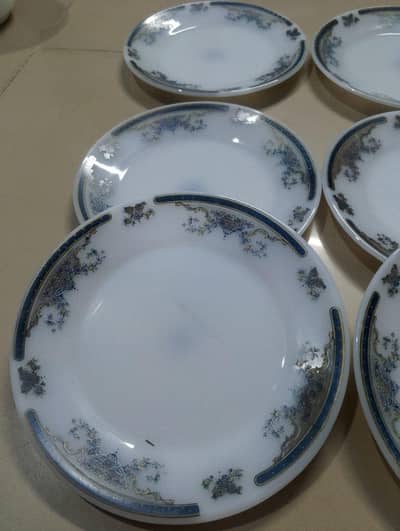 imported made in Japan sheeshy ka dinner set price nigotiable