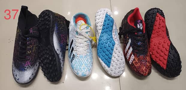 Soccer shoes football shoes football gripper