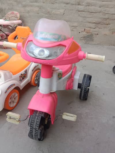 Kid cycle and car