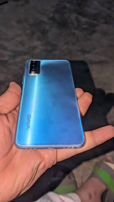 Bilkul Clear Mobile ha majbori ke wajah se sale kr raha