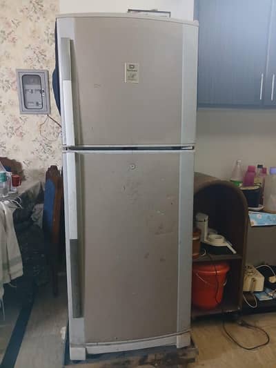 Dawlance Big Size Refrigerator – Excellent Condition – Fully Working