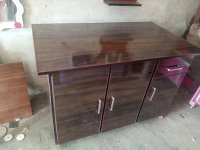 new large size iron stand table available in store