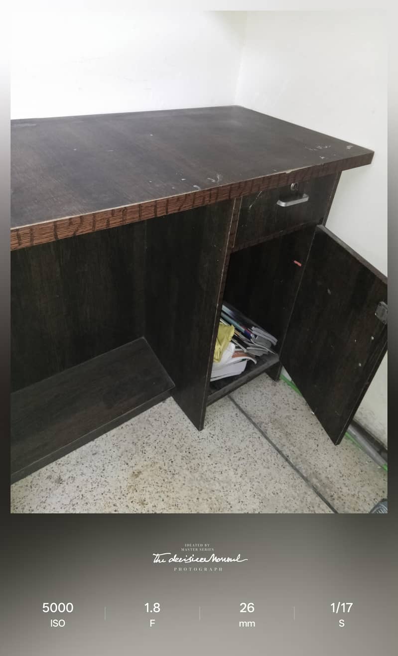 customised office table 3