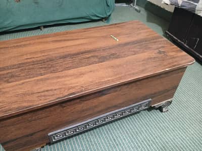 center table 4/2 . . . . in good condition