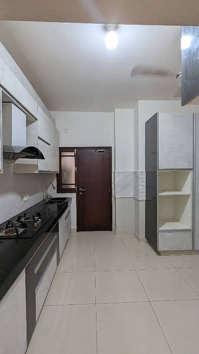 Fully Renovated Apartment Available in COM3