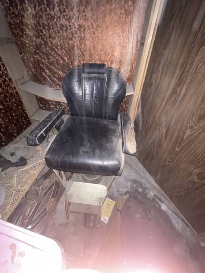 Best chair for saloon