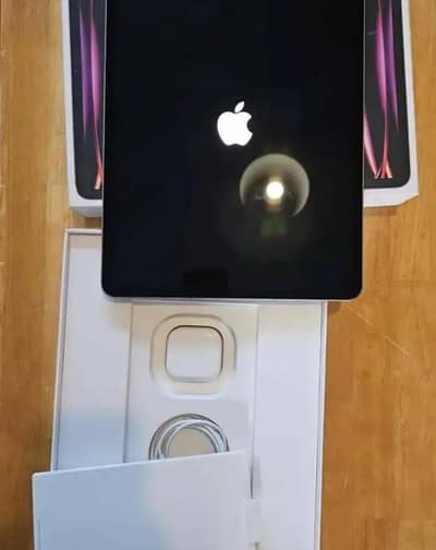 Apple iPad Pro M2 Complete Box