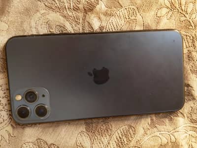 I phone 11 pro max  64 factory unlocke  reed full add