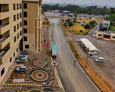 2 Bed Flat Available In Zarkon Heights For Sale