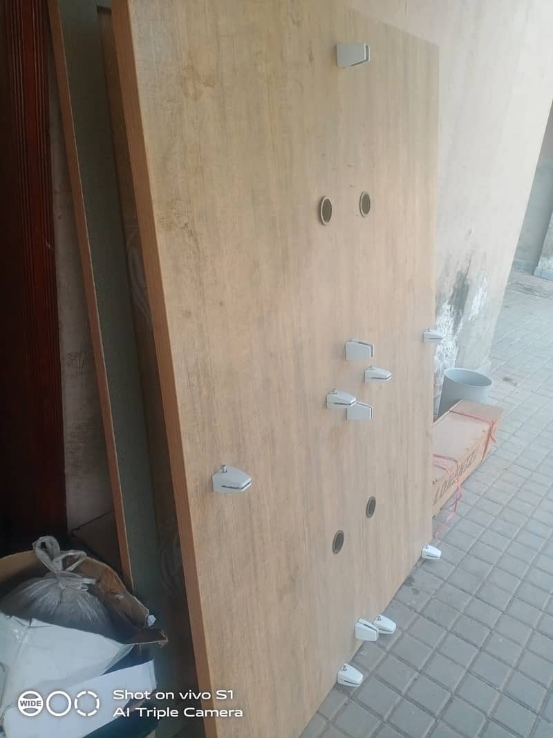 Office workstation table 3