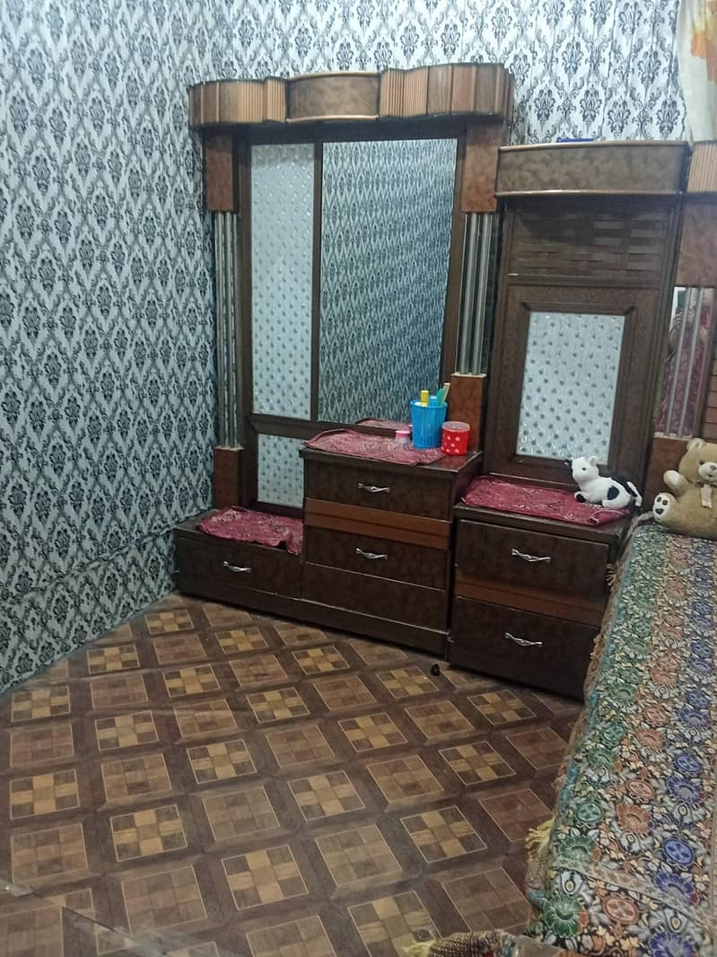 double bed with dressing table 3
