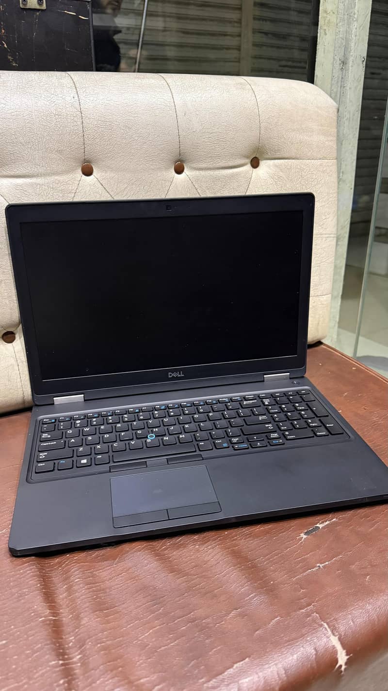 Dell Precision 3530 5