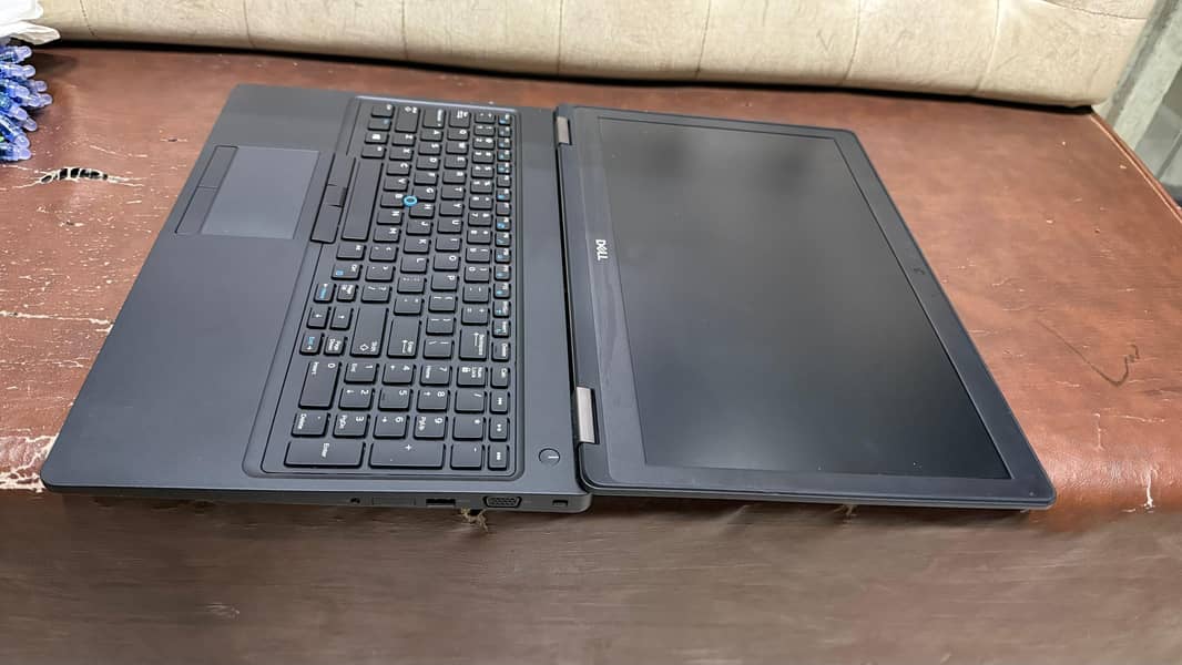 Dell Precision 3530 6