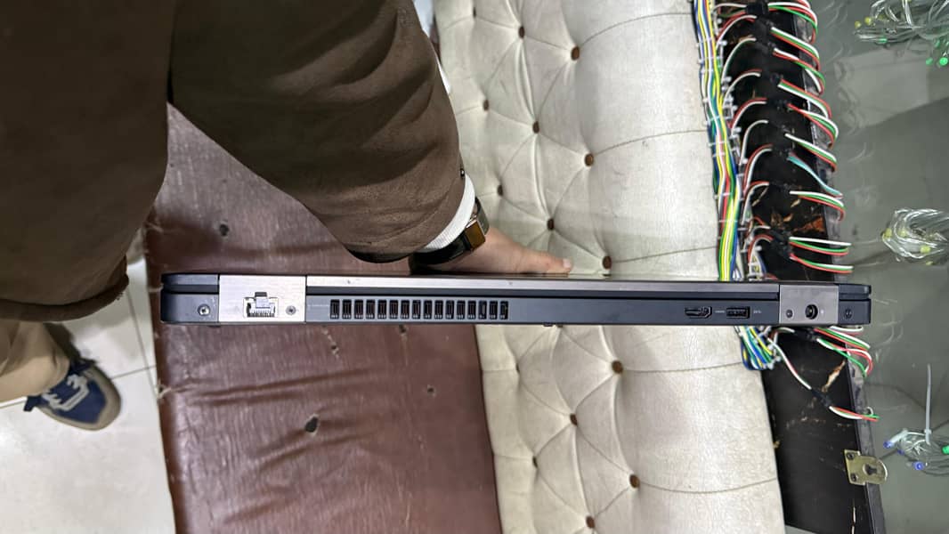 Dell Precision 3530 7