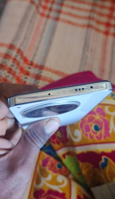 brand new 3 month warranty bhi pri hai