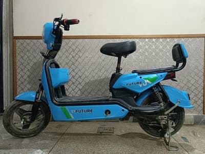 YJ electric scooty