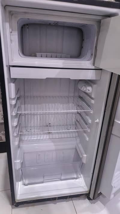 room fridge gud conditions  8 years garnta card all ok