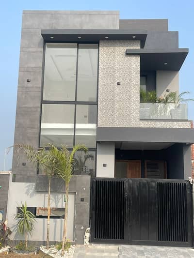 5 Marla Upper Potion For Rent Best Opportunity  Near To Park Near To Commercial