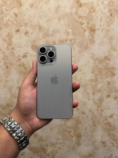 Iphone 15 pro max  256 gb N. titanium with box&charger85 %