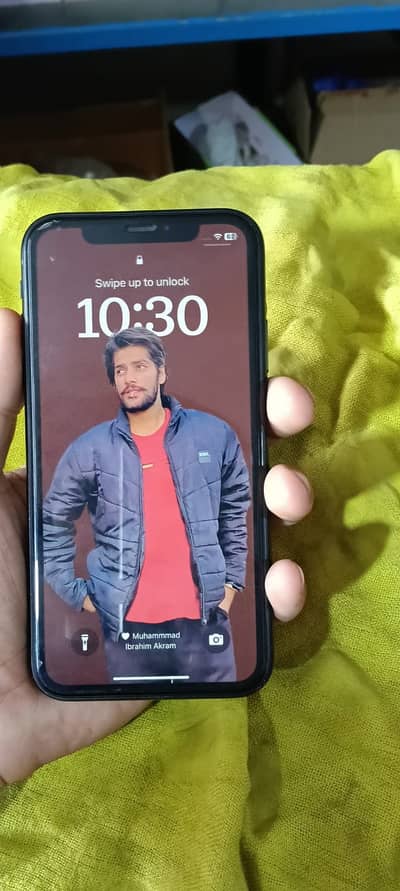 iPhone XR 128 gb in neat condition non pta no repair no open
