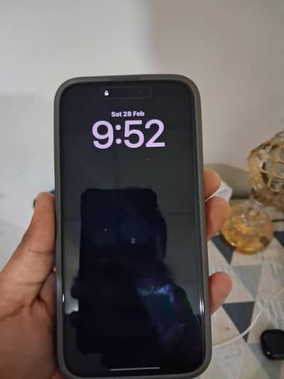 jv foon 10/10 256 battery health 97  cycle count 236