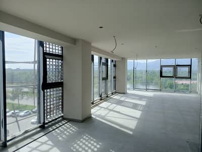 1650Sqft Office Available On Rent Located In Brand New Building Located Main Jinnah Avenue New Blue Area