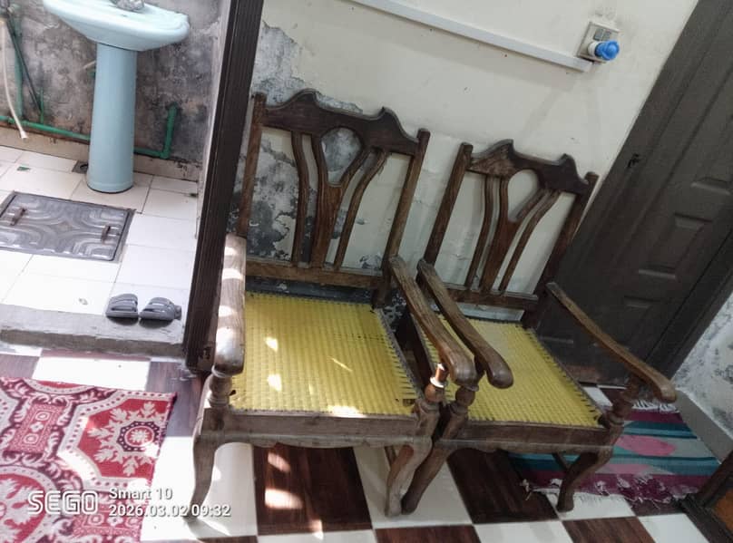 Chairs 0