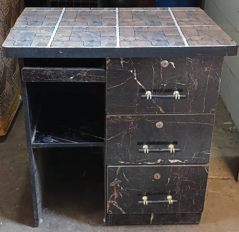 Computer Table / Study Table with 3 Drawers -  Good Condition 0