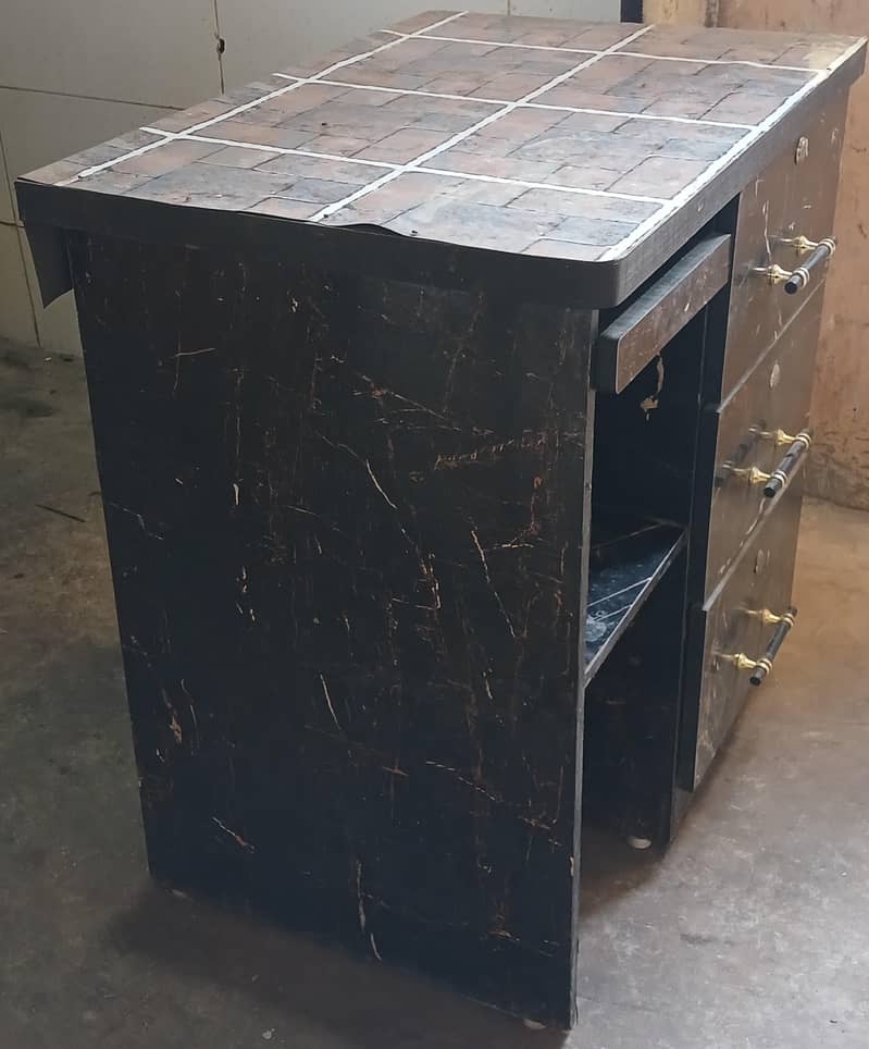 Computer Table / Study Table with 3 Drawers -  Good Condition 3