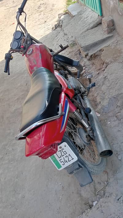 CD 100 4 modl all dacomnt ok in lahore whatsap pr rabta kran