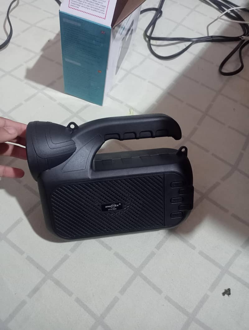 Bluetooth speaker  0