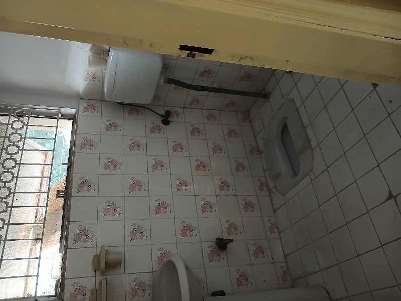 5 Beds Attached Baths 11