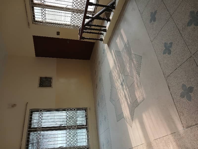 5 Beds Attached Baths 14