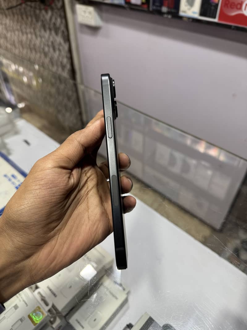 Apple iPhone 15 plus 1