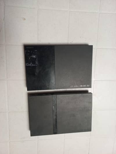 2 Play stations PS2